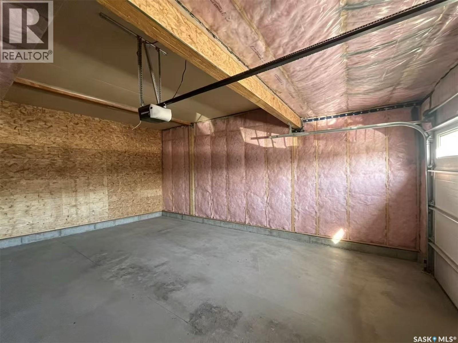 5416 Boyer Bay, Regina, SK - Indoor