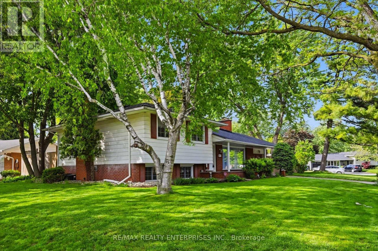 5187 Carousel Court, Burlington, ON - Outdoor
