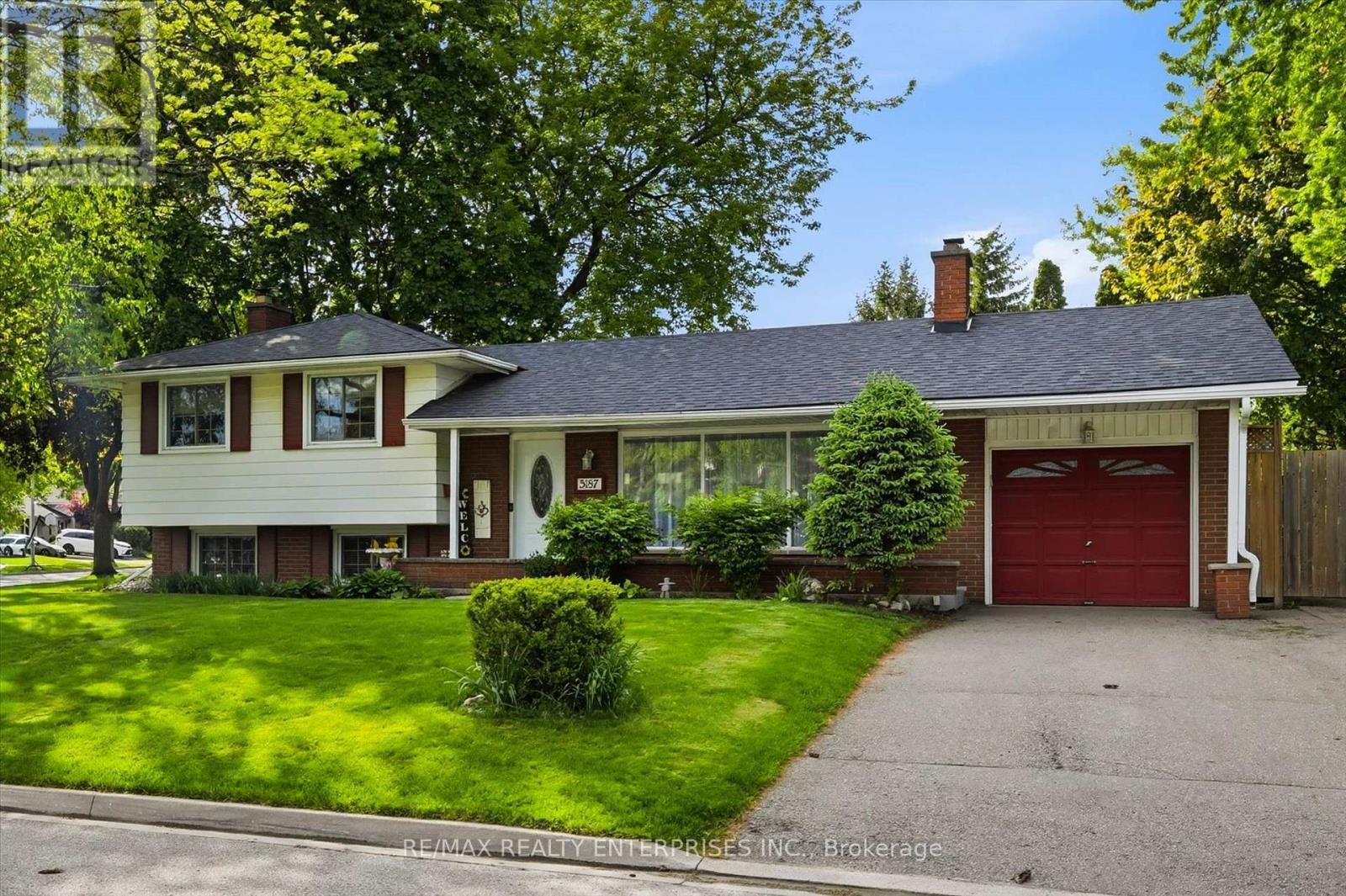 5187 Carousel Court, Burlington, ON - Outdoor