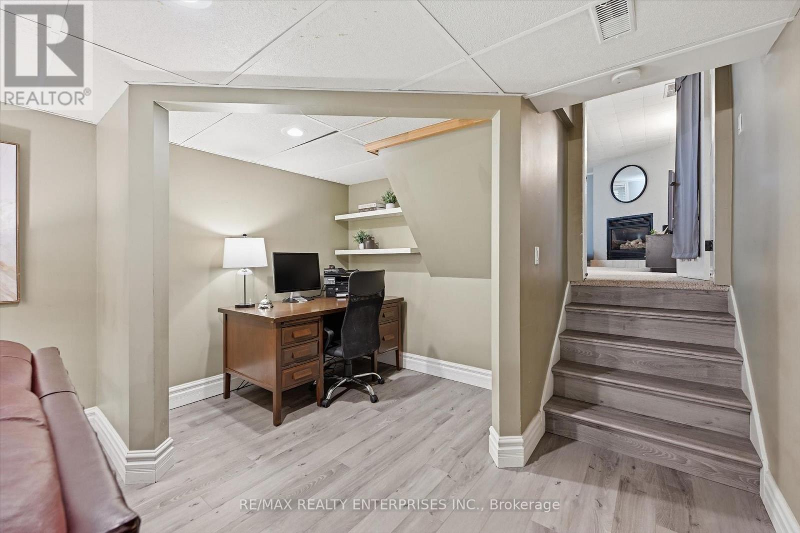 5187 Carousel Court, Burlington, ON - Indoor Photo Showing Office