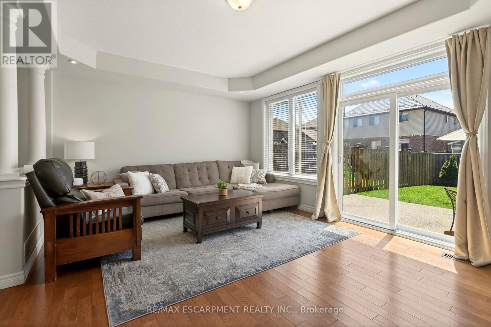 62 Fall Fair Way, Hamilton, ON - Indoor Photo Showing Living Room