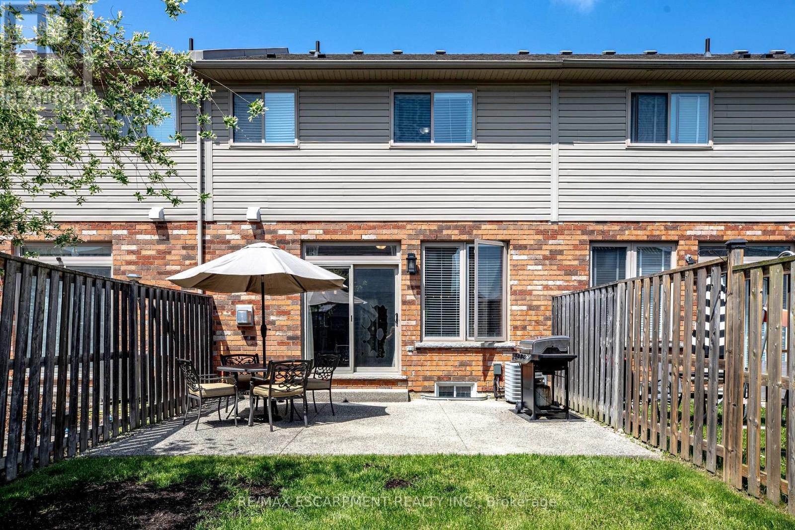 62 Fall Fair Way, Hamilton, ON - Outdoor