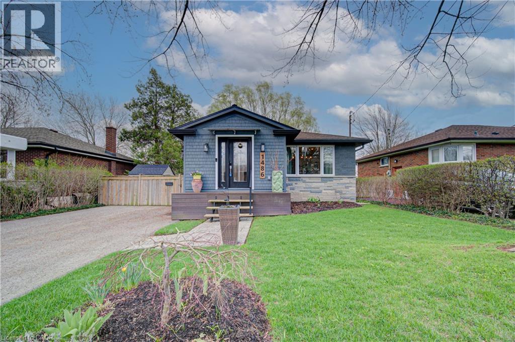 1486 Augustine Drive, Burlington, ON - Outdoor