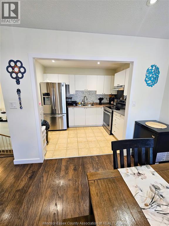 8232 Gregory Place, Windsor, ON - Indoor Photo Showing Other Room