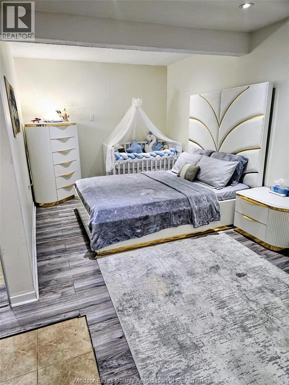 8232 Gregory Place, Windsor, ON - Indoor Photo Showing Bedroom