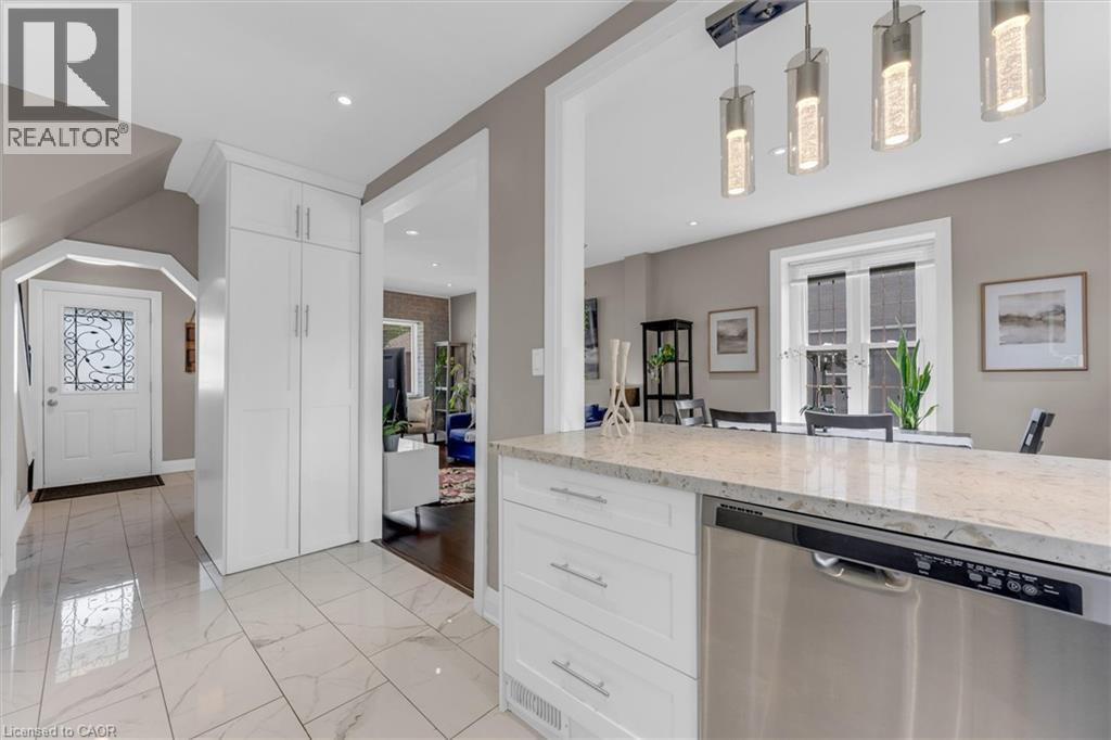 196 Campbell Avenue, Hamilton, ON - Indoor Photo Showing Other Room