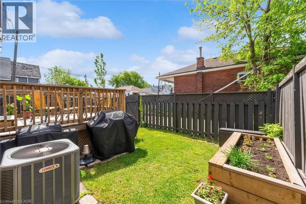 196 Campbell Avenue, Hamilton, ON - Outdoor
