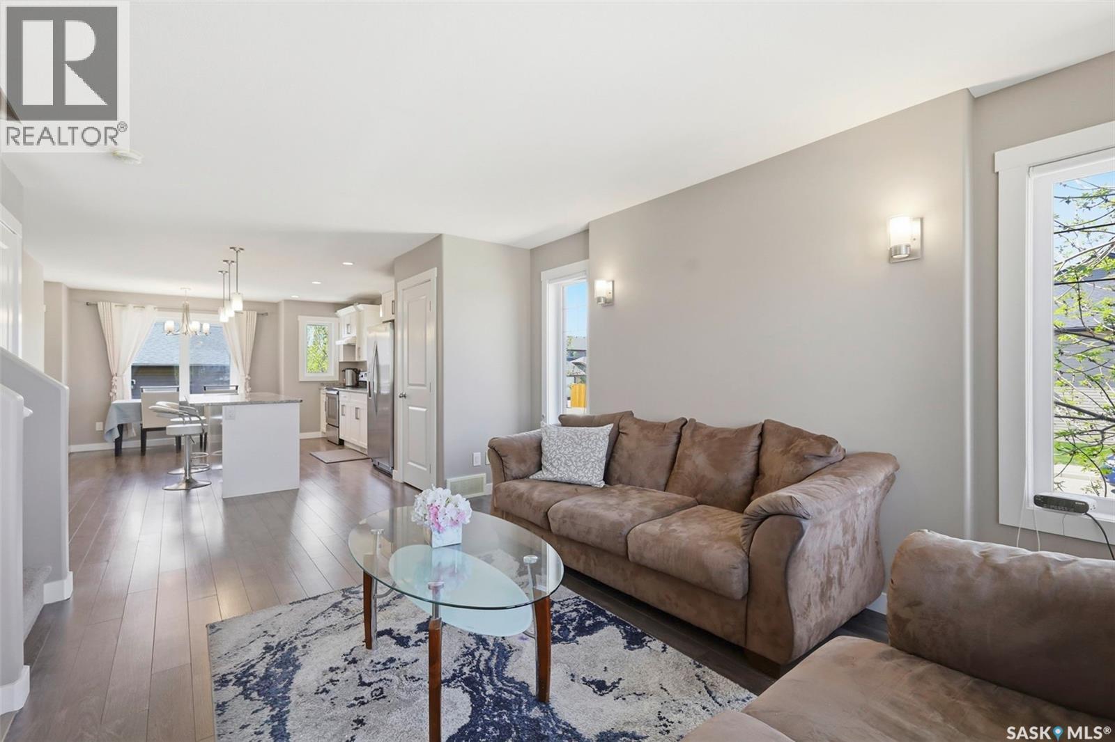 201 Rajput Way, Saskatoon, SK - Indoor Photo Showing Living Room