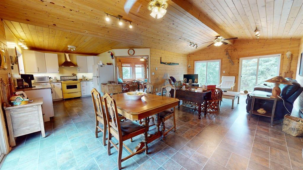 25 Birch Bay, Thomas Lake, MB - Indoor