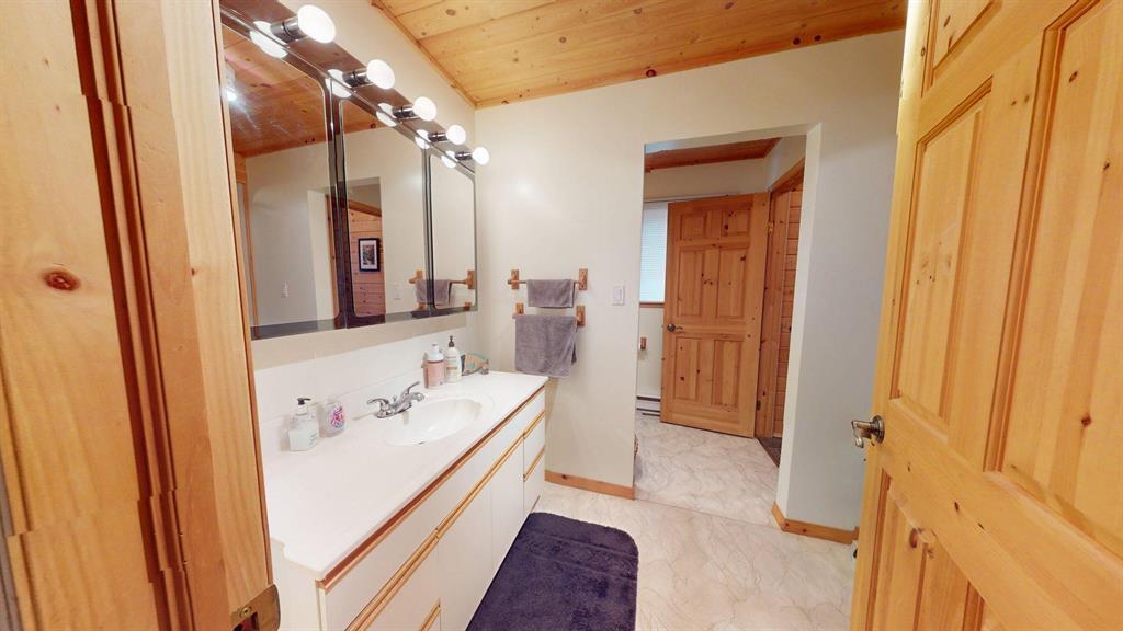 25 Birch Bay, Thomas Lake, MB - Indoor Photo Showing Bathroom
