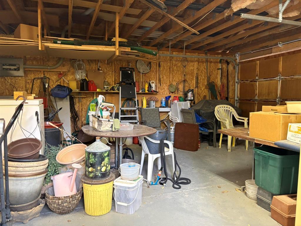 25 Birch Bay, Thomas Lake, MB - Indoor Photo Showing Basement