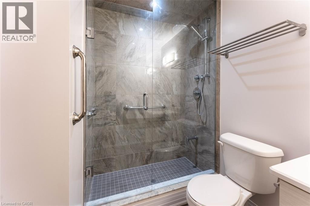 10 Concord Place Unit# 213, Grimsby, ON - Indoor Photo Showing Bathroom