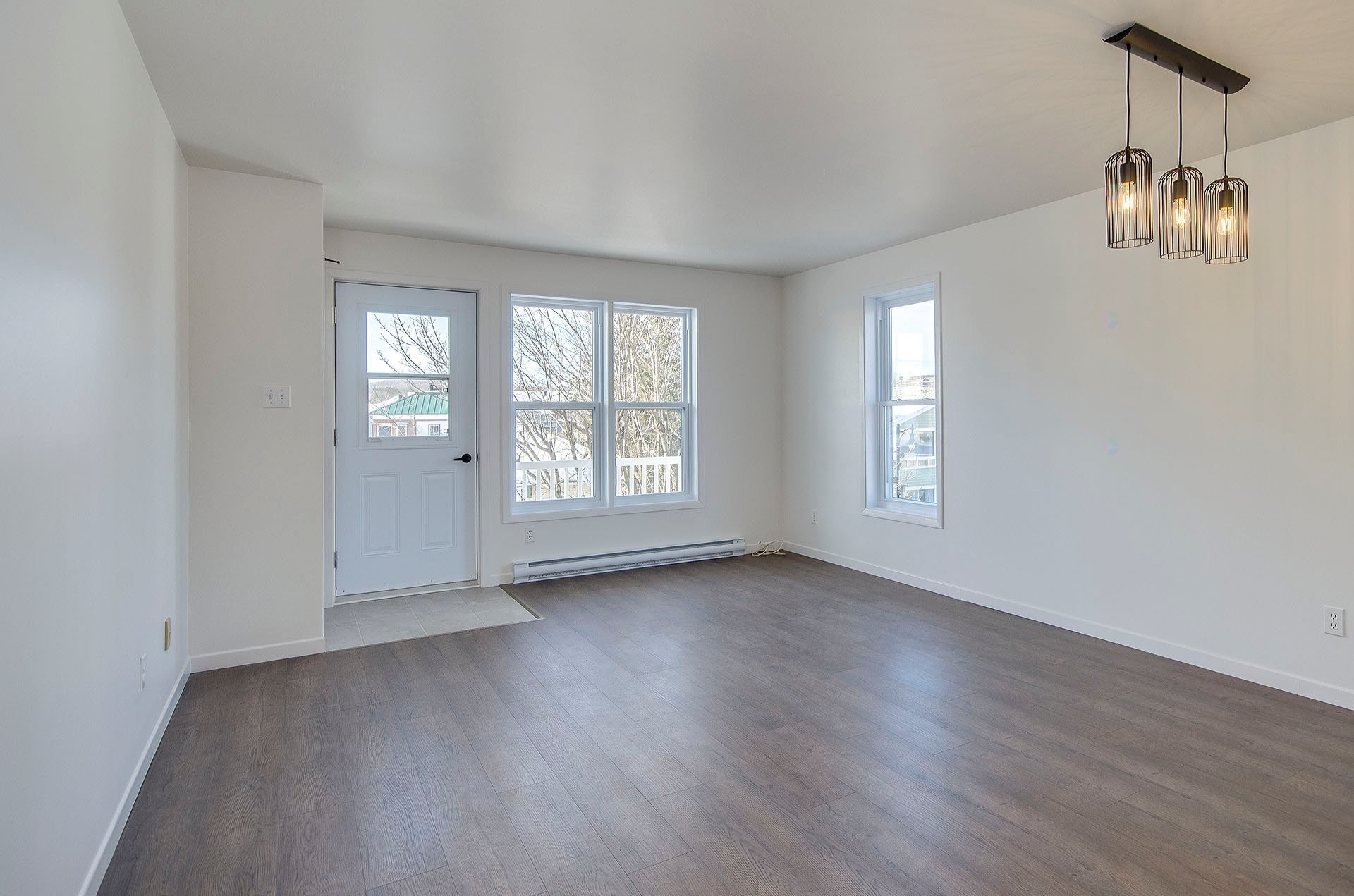 Vue d'ensemble - 22 Rue Principale N., Sutton, QC - Indoor Photo Showing Other Room
