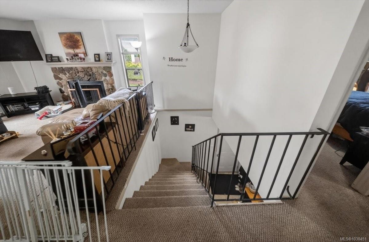 700 Stancombe Rd, Esquimalt, BC - Indoor Photo Showing Other Room With Fireplace