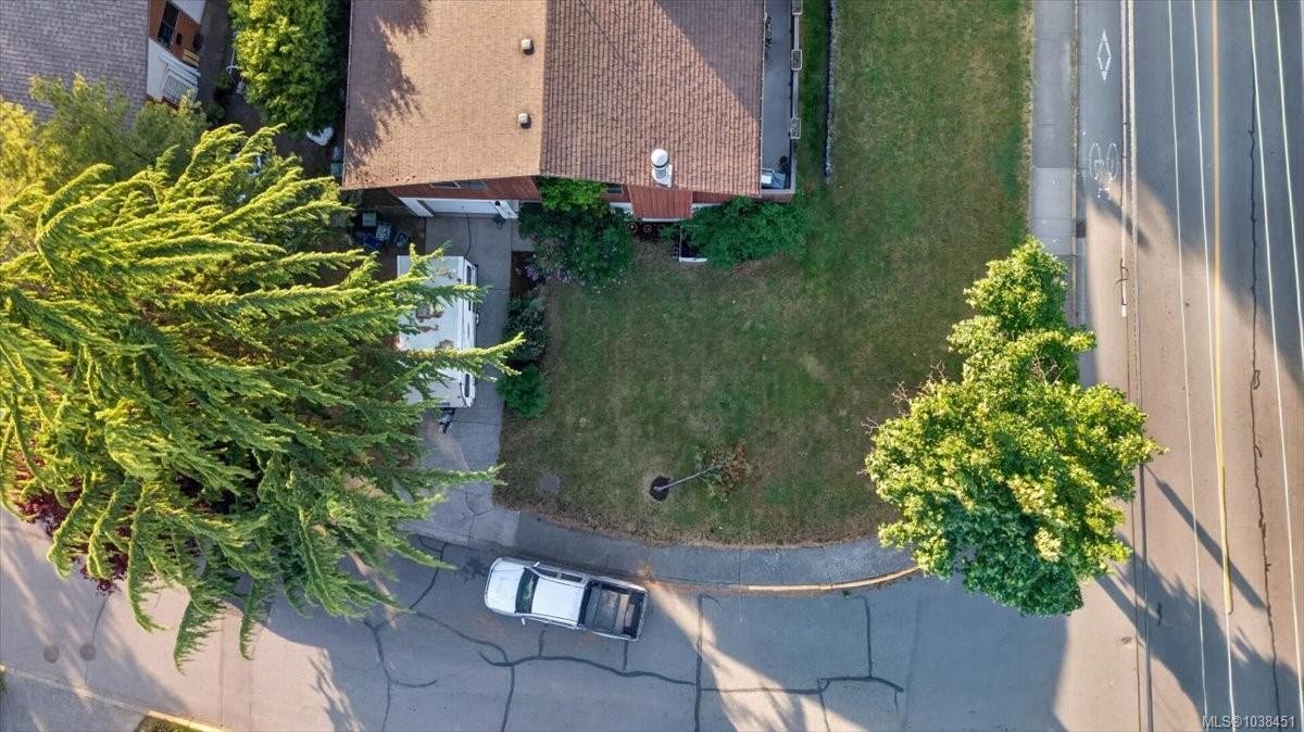 700 Stancombe Rd, Esquimalt, BC - Outdoor