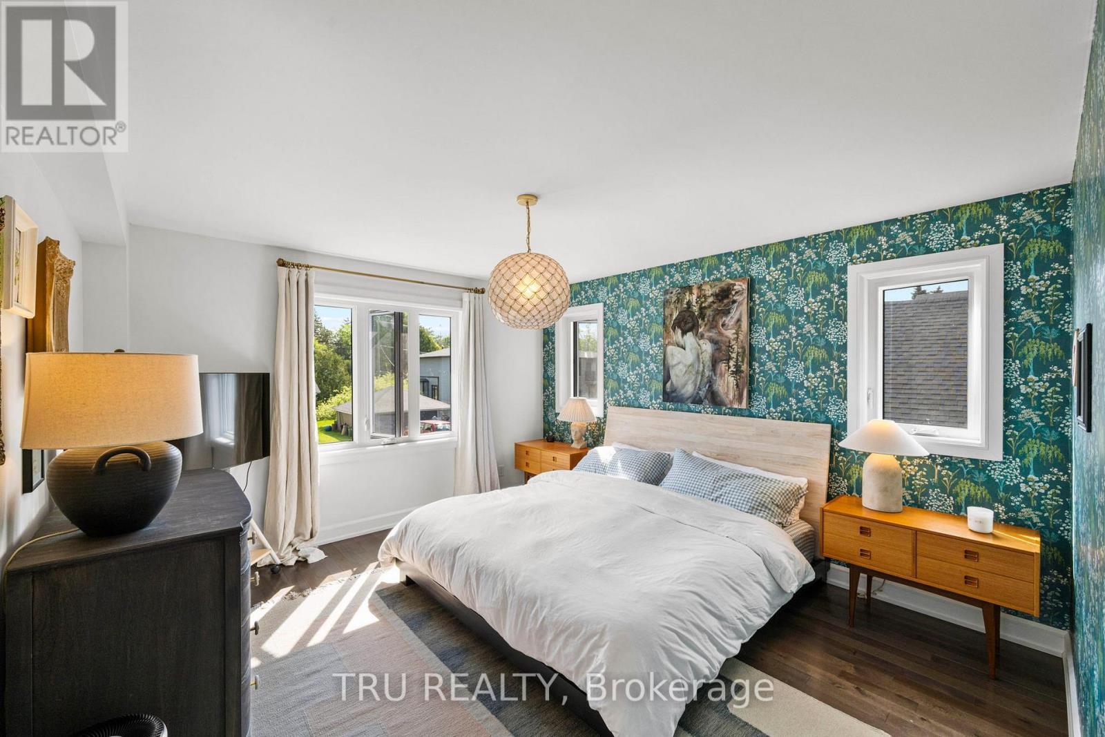 64 Stevenson Avenue, Ottawa, ON - Indoor Photo Showing Bedroom