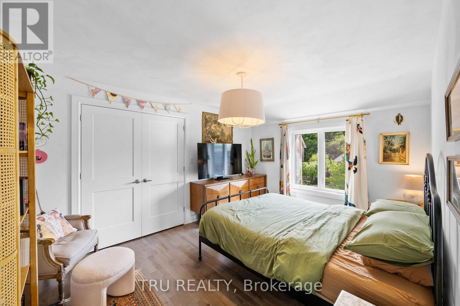 64 Stevenson Avenue, Ottawa, ON - Indoor Photo Showing Bedroom