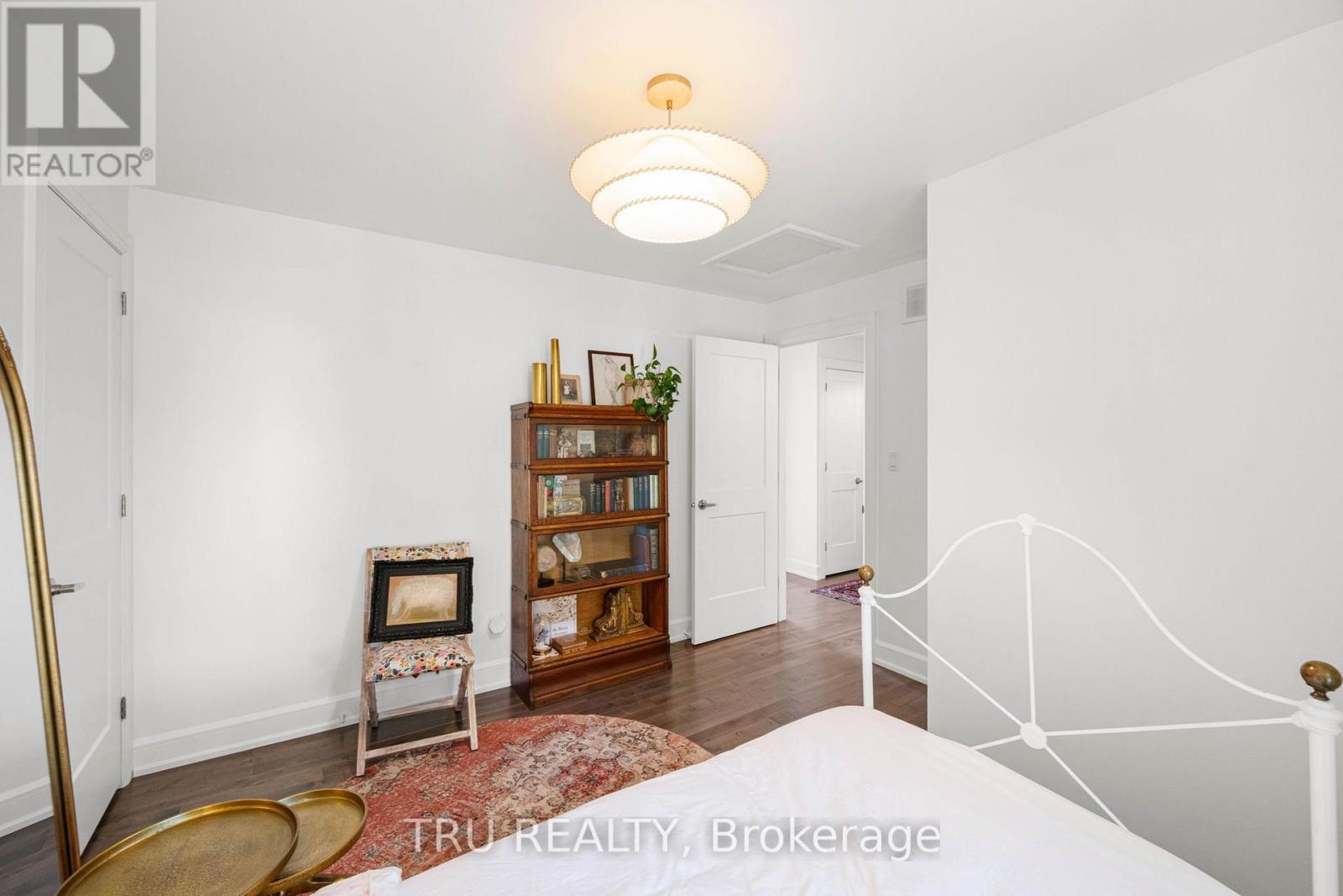 64 Stevenson Avenue, Ottawa, ON - Indoor Photo Showing Bedroom