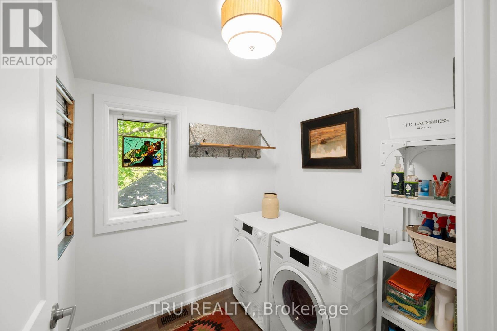 64 Stevenson Avenue, Ottawa, ON - Indoor Photo Showing Laundry Room