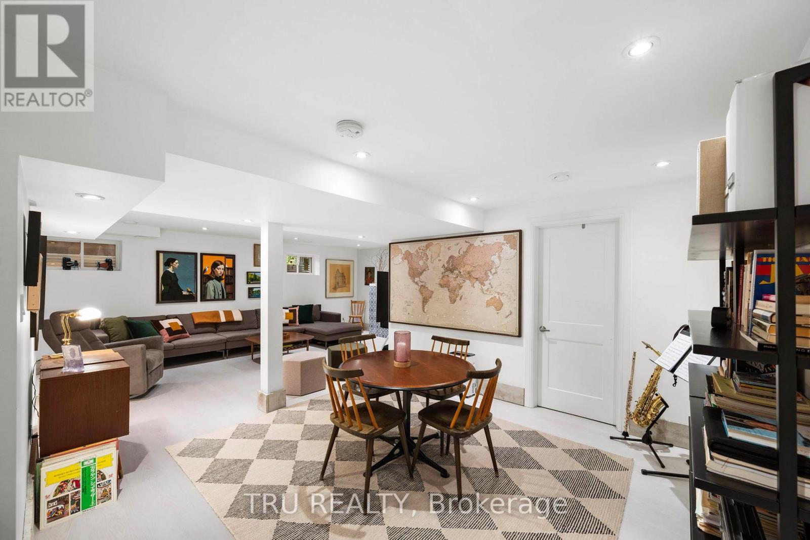 64 Stevenson Avenue, Ottawa, ON - Indoor