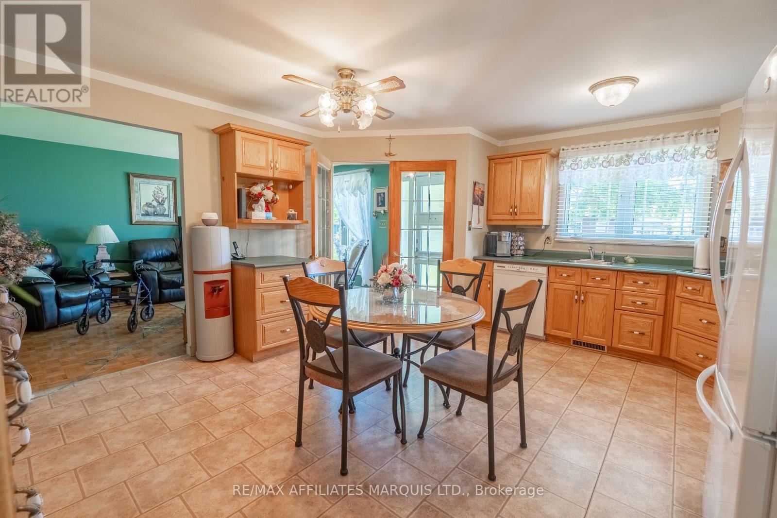 429 Beach Avenue, Cornwall, ON - Indoor