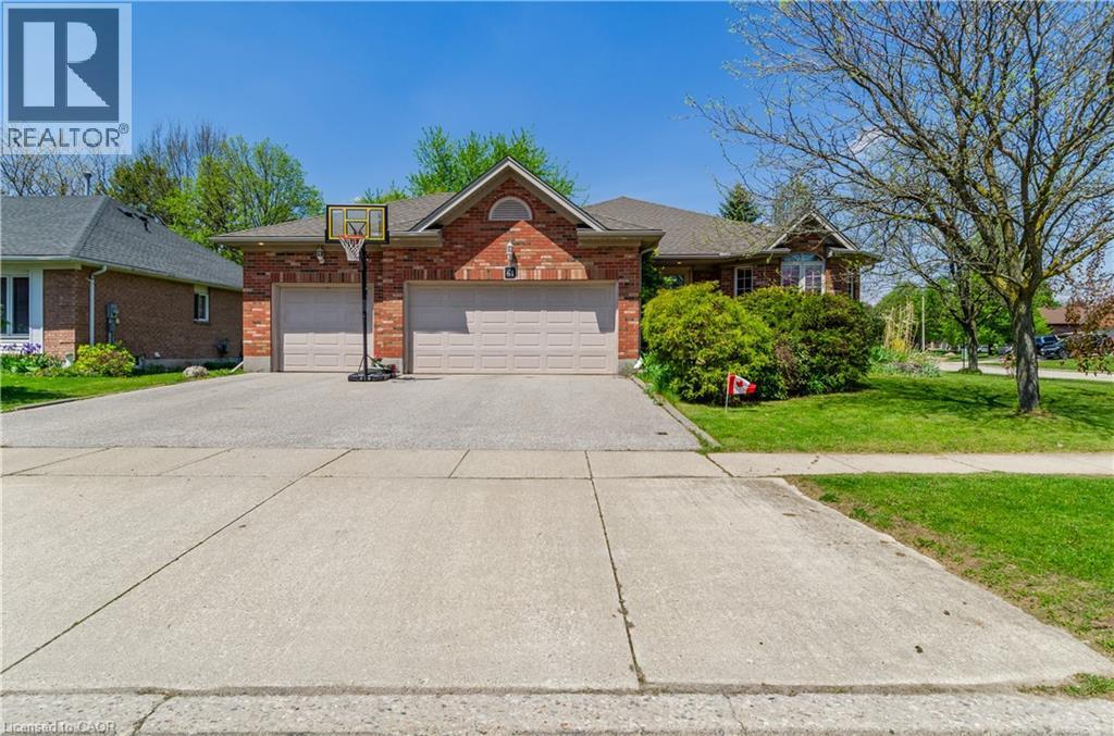 61 Devils Creek Drive, Cambridge, ON - Outdoor