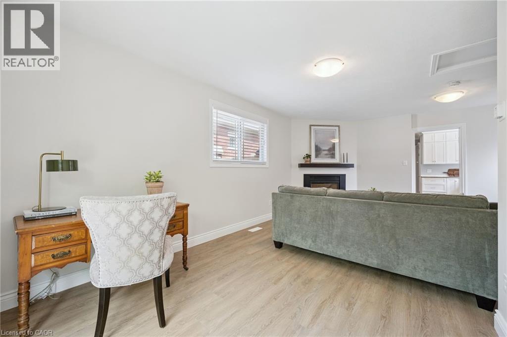 793 Belmont Avenue W, Kitchener, ON - Indoor