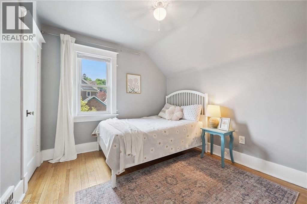 793 Belmont Avenue W, Kitchener, ON - Indoor Photo Showing Bedroom
