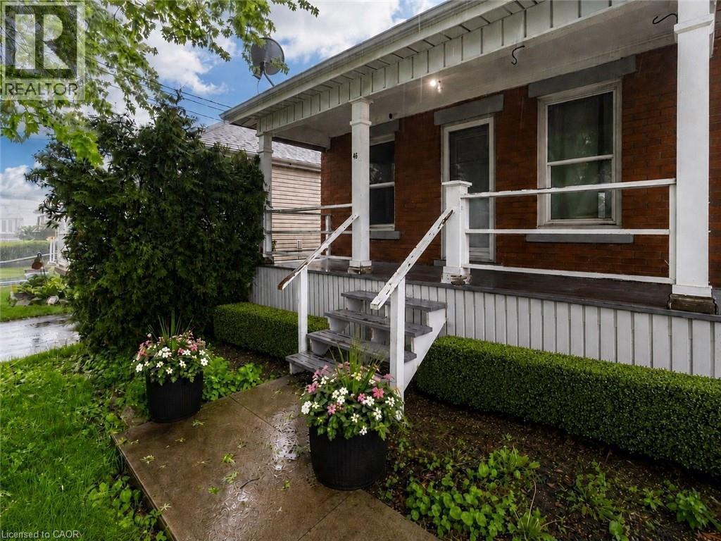 Virtually staged entry - 46 East 16Th Street, Hamilton, ON - Outdoor