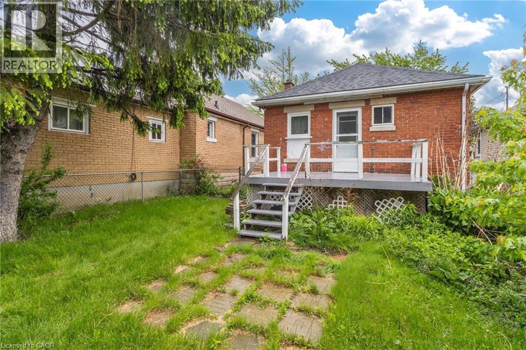 46 East 16Th Street, Hamilton, ON - Outdoor