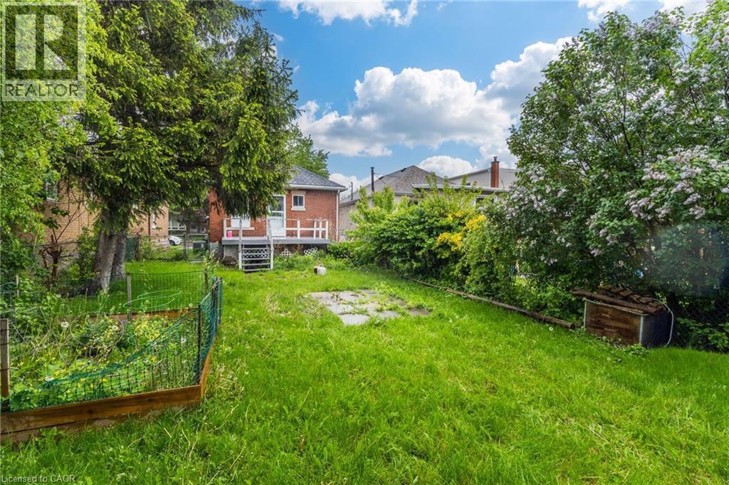 46 East 16Th Street, Hamilton, ON - Outdoor