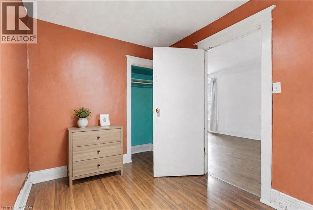 Second bedroom, virtually staged - 46 East 16Th Street, Hamilton, ON - Indoor