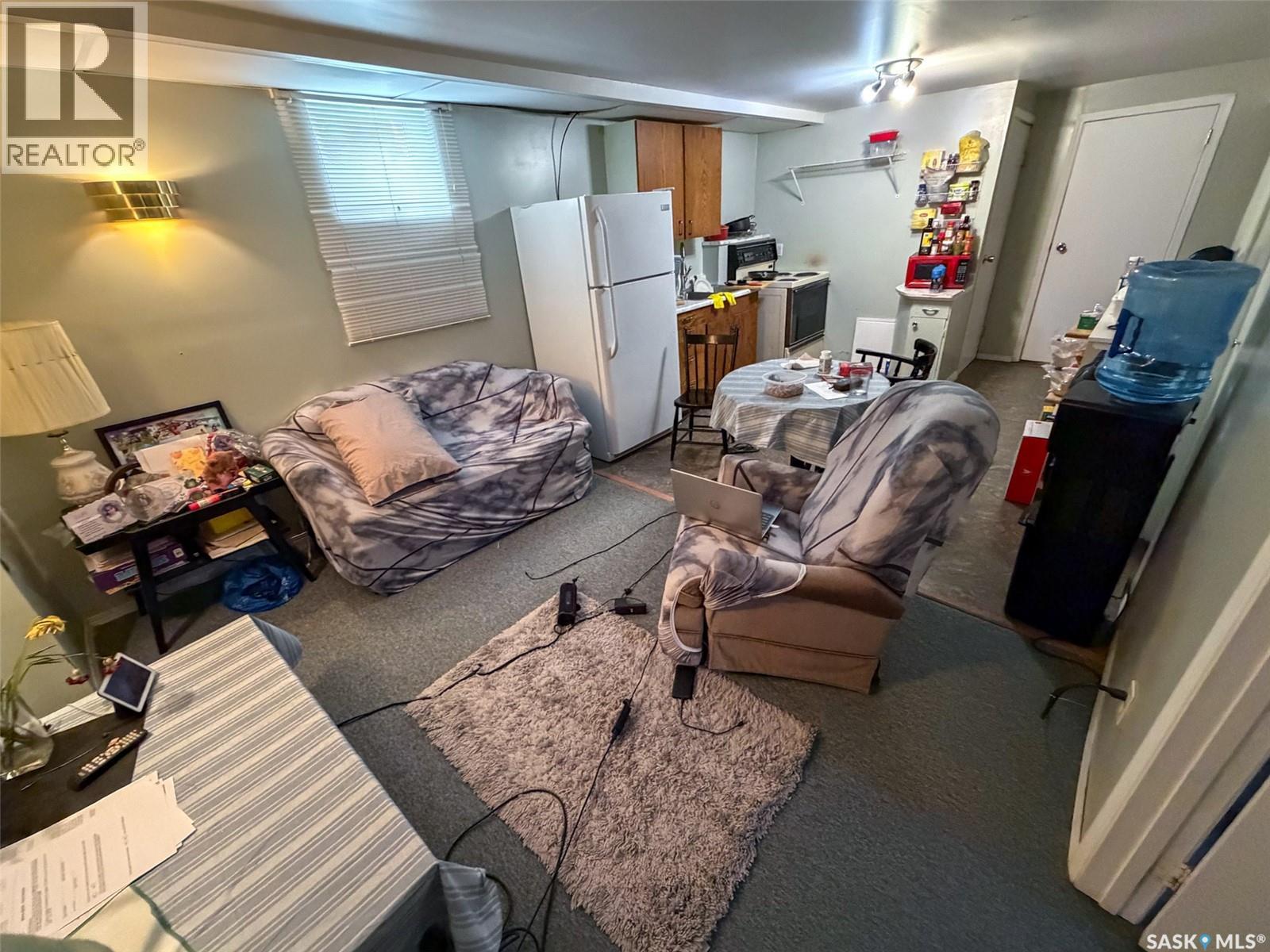 505 Centre Street, Shaunavon, SK - Indoor