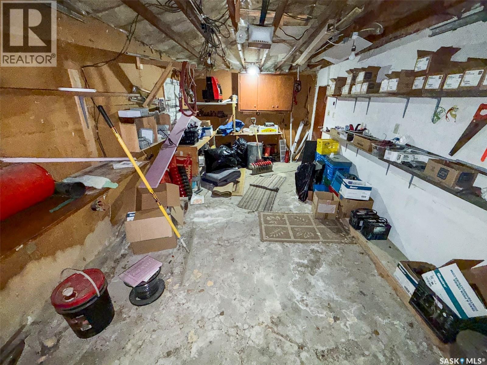 505 Centre Street, Shaunavon, SK - Indoor