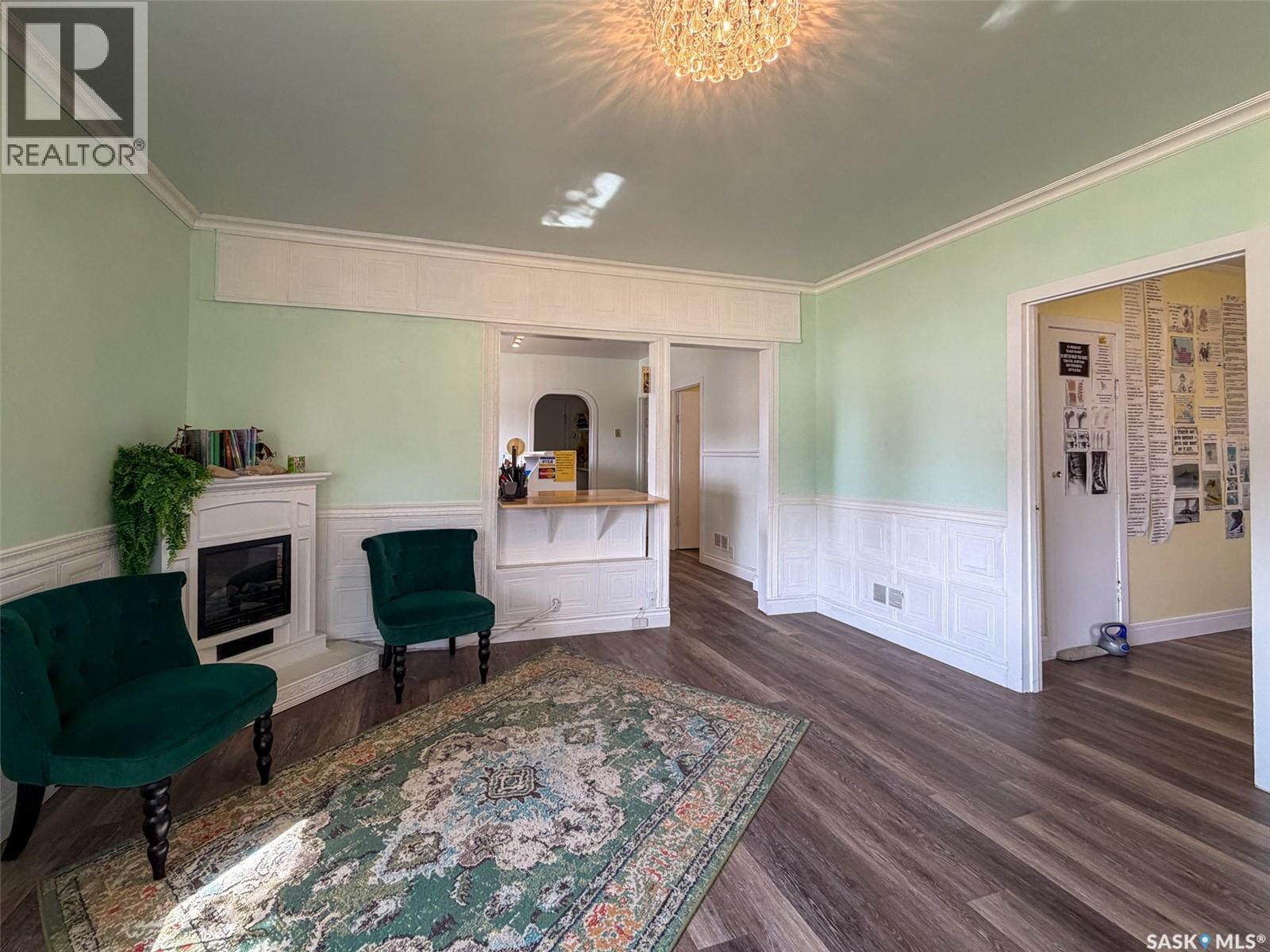 505 Centre Street, Shaunavon, SK - Indoor With Fireplace