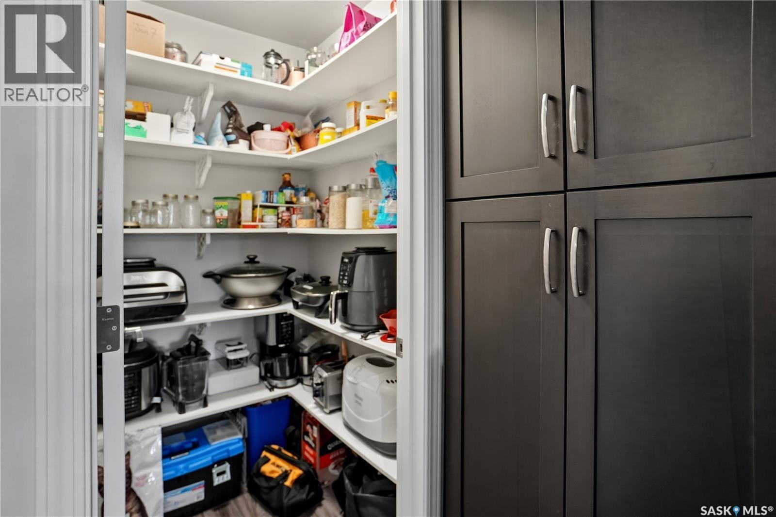 305 2452 Killdeer Drive, North Battleford, SK - Indoor With Storage