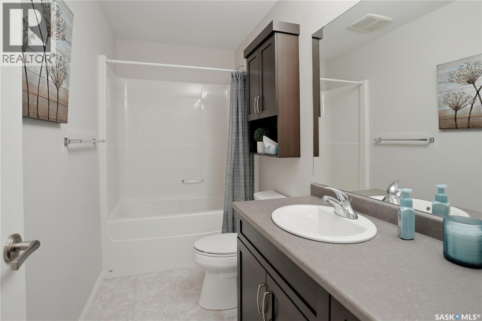 305 2452 Killdeer Drive, North Battleford, SK - Indoor Photo Showing Bathroom