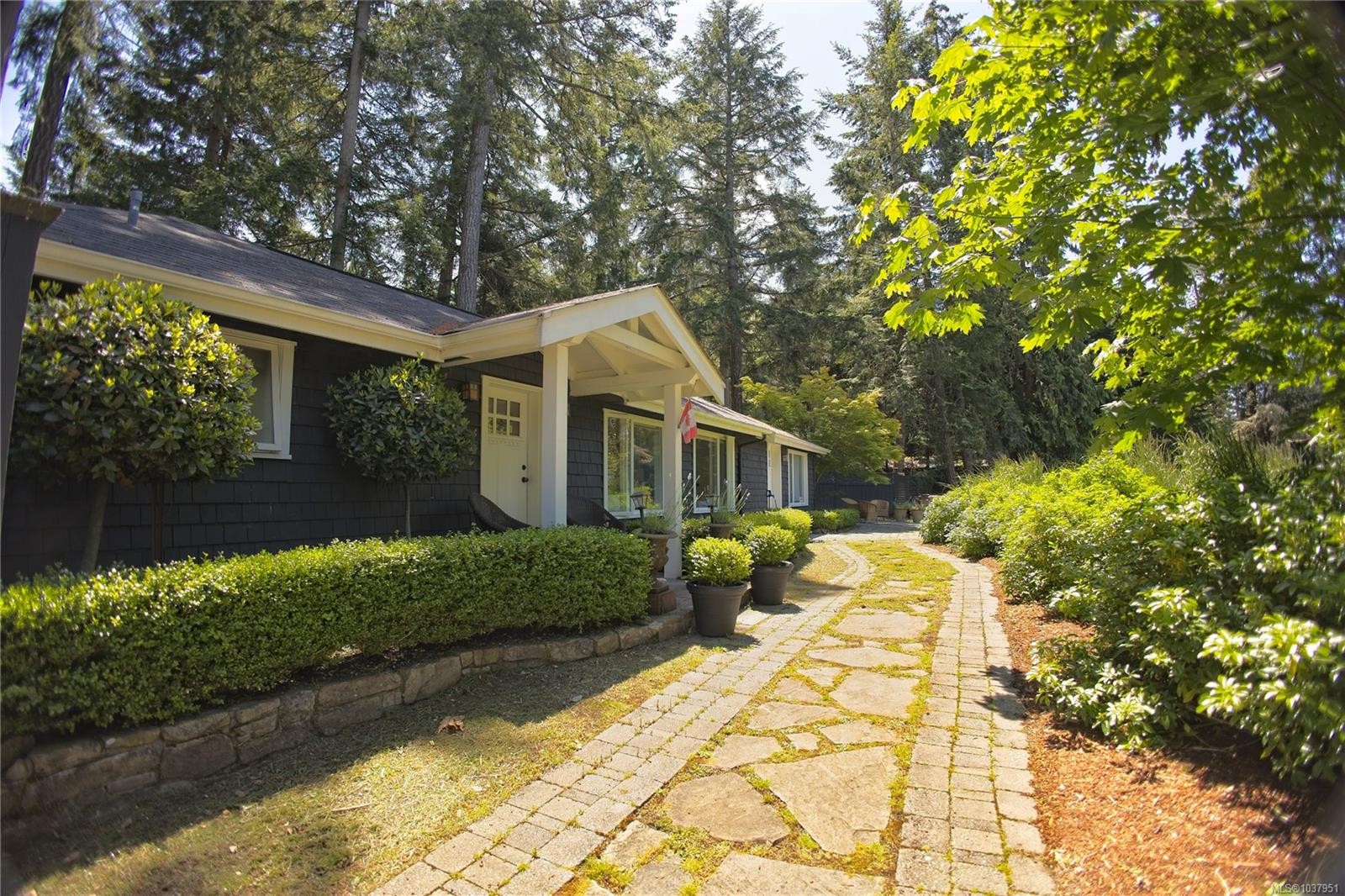 123 Swan Point Rd, Salt Spring, BC