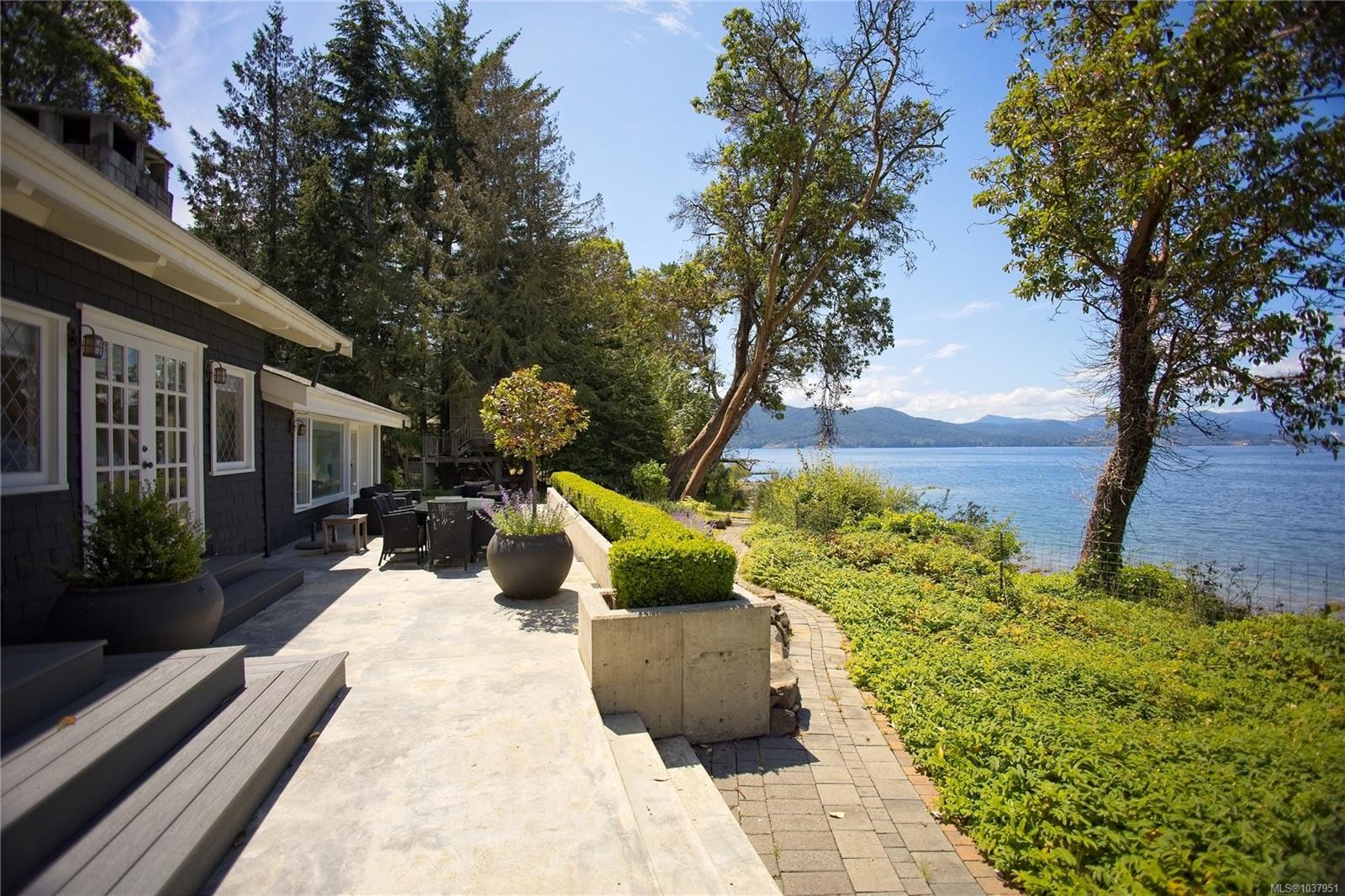 123 Swan Point Rd, Salt Spring, BC