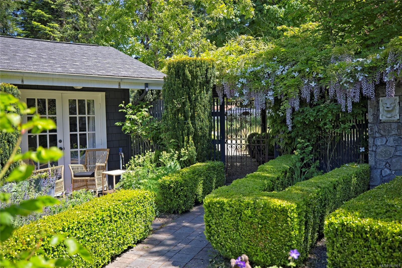 123 Swan Point Rd, Salt Spring, BC