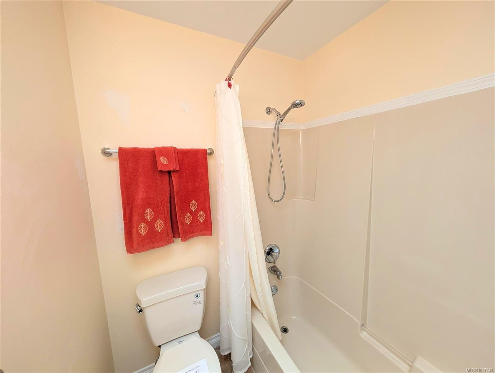 #103-240 Stanford Ave East, Parksville, BC
