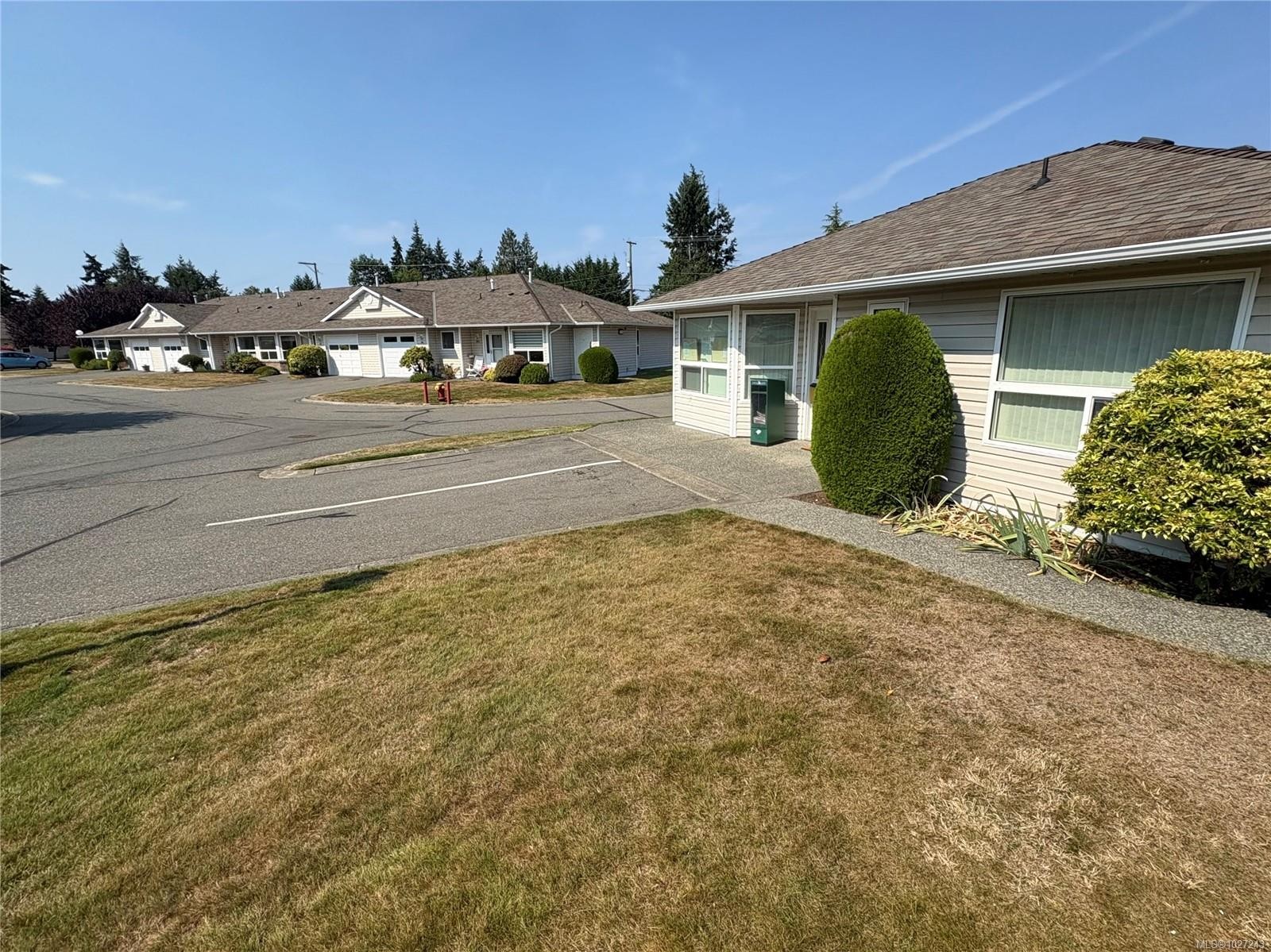 #103-240 Stanford Ave East, Parksville, BC