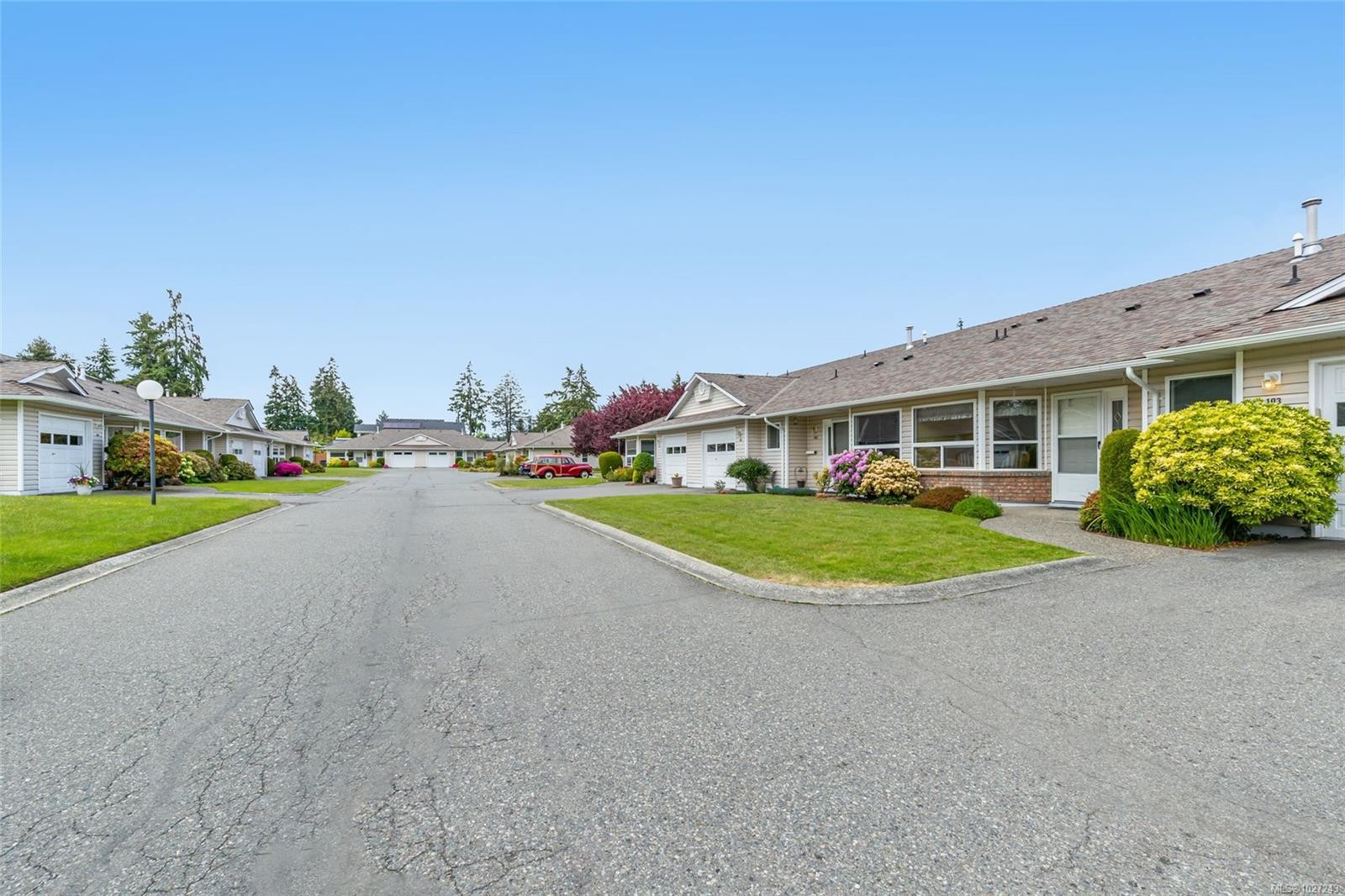 #103-240 Stanford Ave East, Parksville, BC