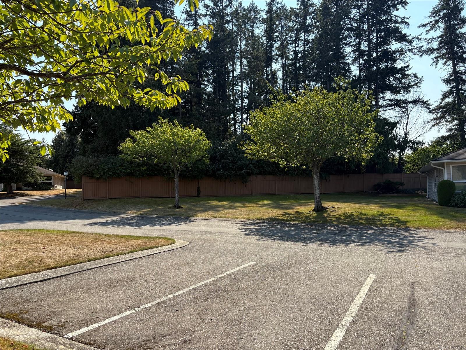 #103-240 Stanford Ave East, Parksville, BC