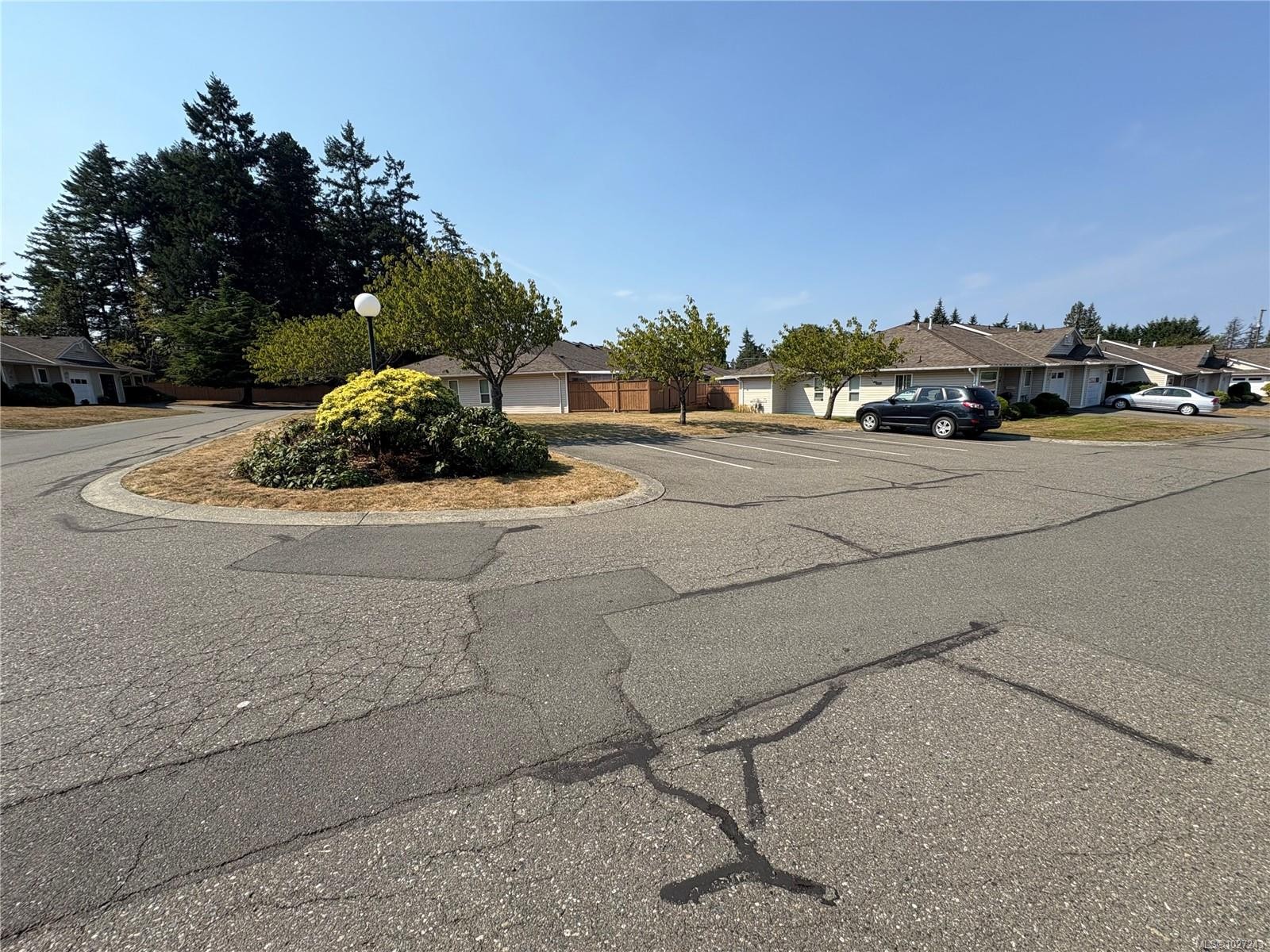 #103-240 Stanford Ave East, Parksville, BC