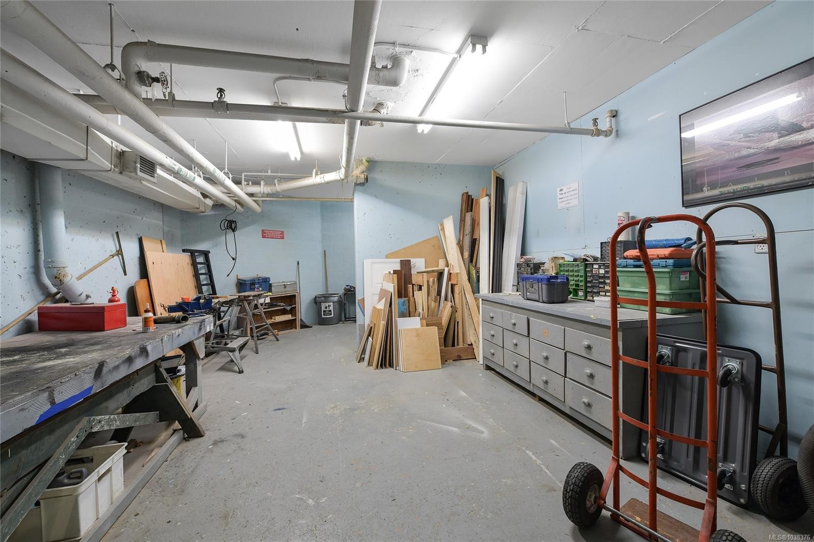 #1101-327 Maitland St, Victoria, BC - Indoor Photo Showing Other Room