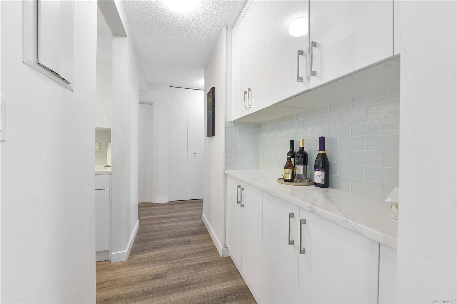 #1101-327 Maitland St, Victoria, BC - Indoor Photo Showing Other Room