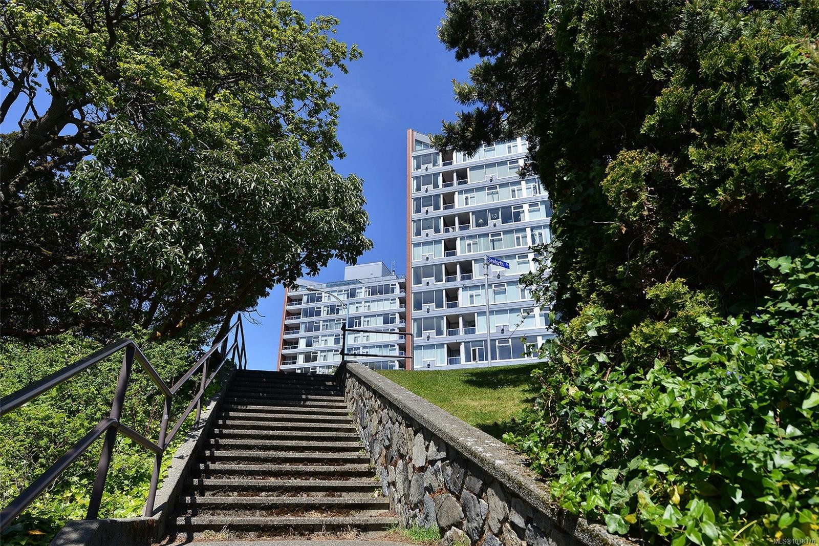 #1101-327 Maitland St, Victoria, BC - Outdoor With Balcony