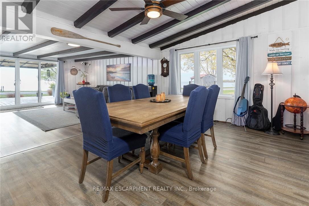 577 Edgewater Place, Haldimand, ON - Indoor Photo Showing Dining Room