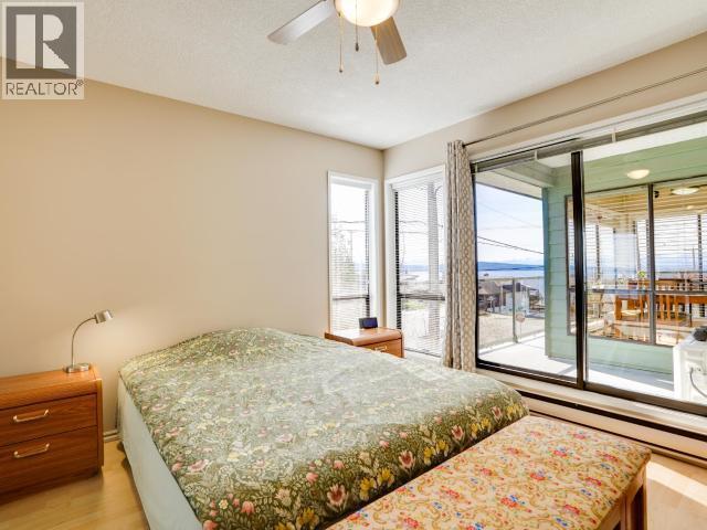 8-3818 Joyce Ave, Powell River, BC - Indoor Photo Showing Bedroom